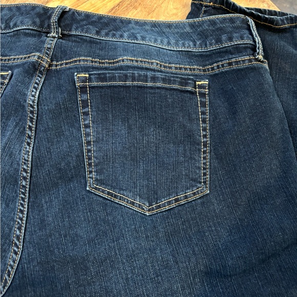 Torrid Boyfriend Straight Jeans Dark Wash - Picture 4 of 8